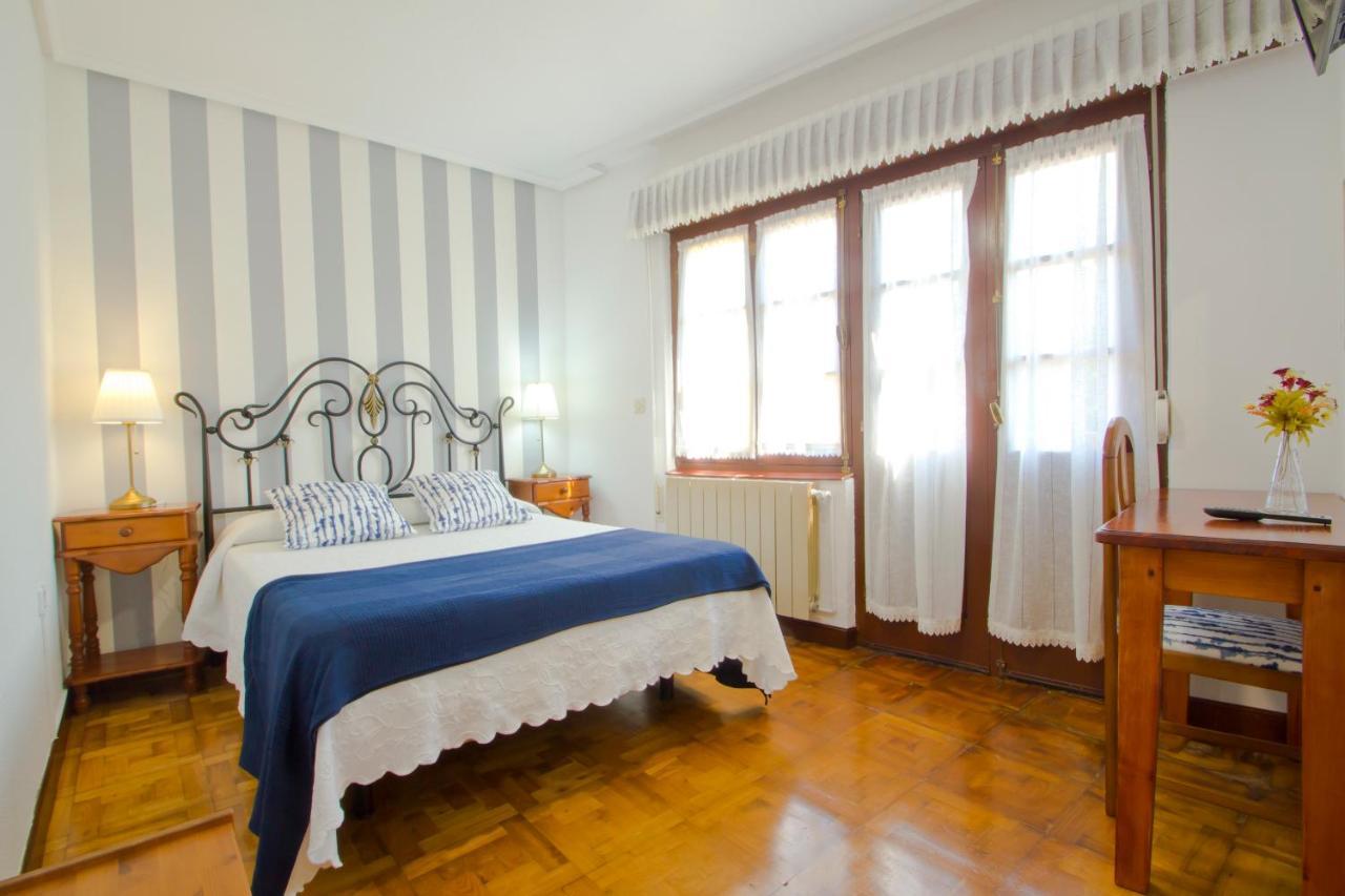 Hospedaje Maria Jesus Σαντιγιάνα ντελ Μαρ Εξωτερικό φωτογραφία