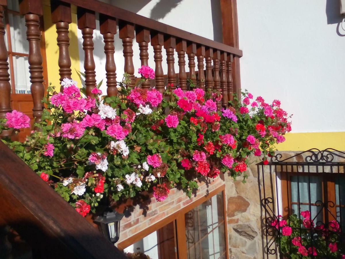 Hospedaje Maria Jesus Σαντιγιάνα ντελ Μαρ Εξωτερικό φωτογραφία